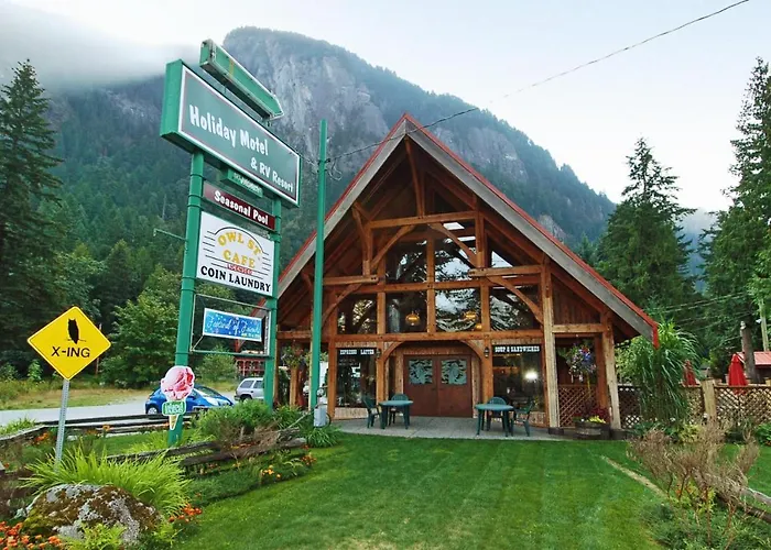 Owl Street Lodge